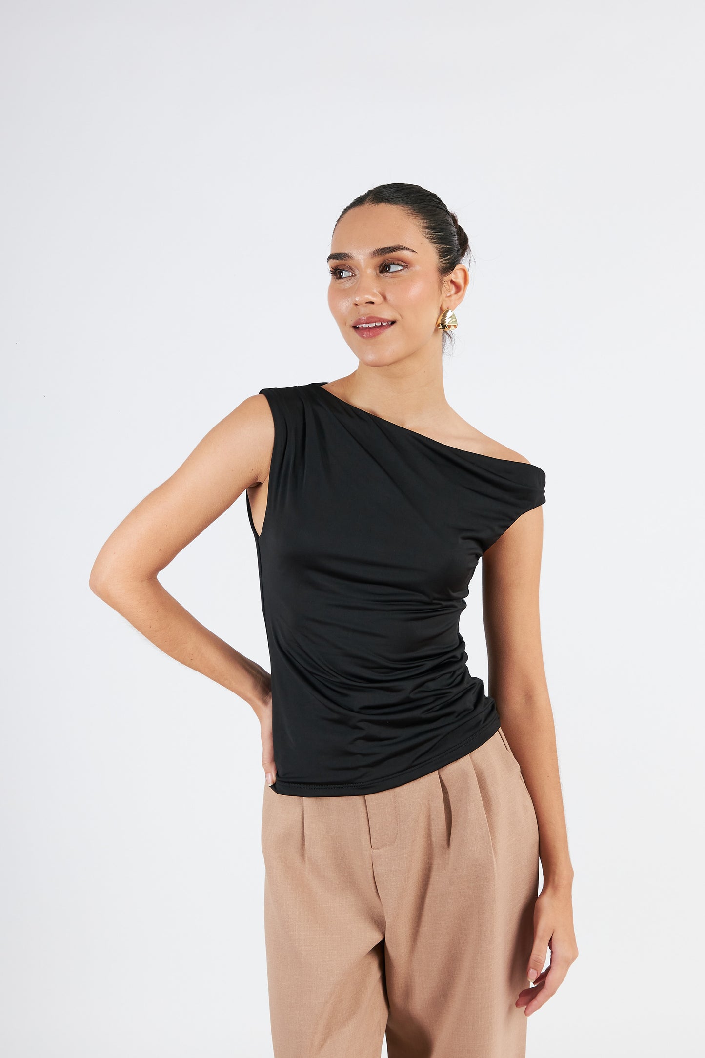 Blusa Asimétrica Shaniah Negro