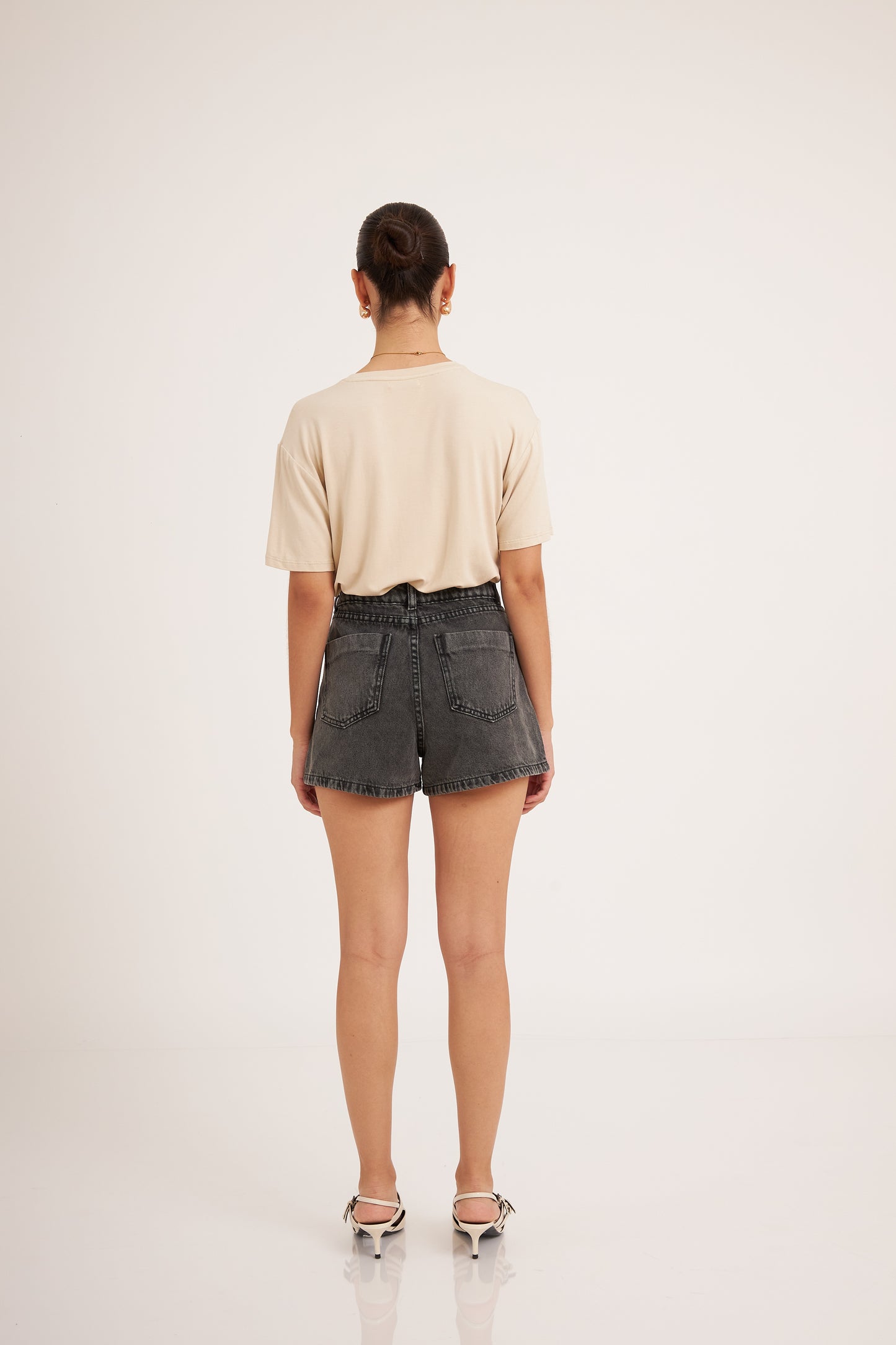 MOM SHORT SARAH NEGRO