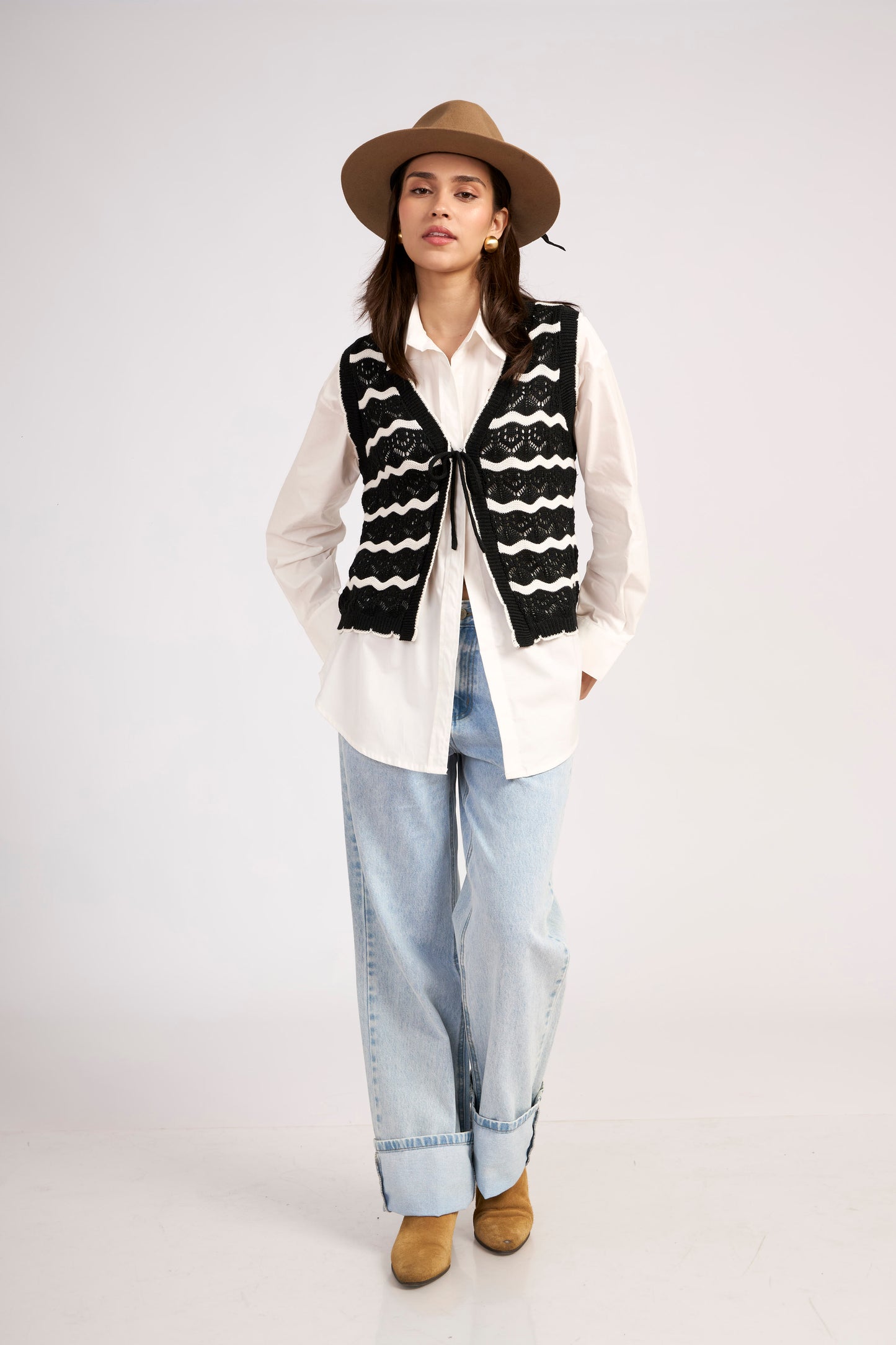 Chaleco Boho Negro/Perla