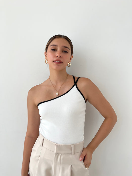 TOP ASIMÉTRICO ARI PERLA/NEGRO