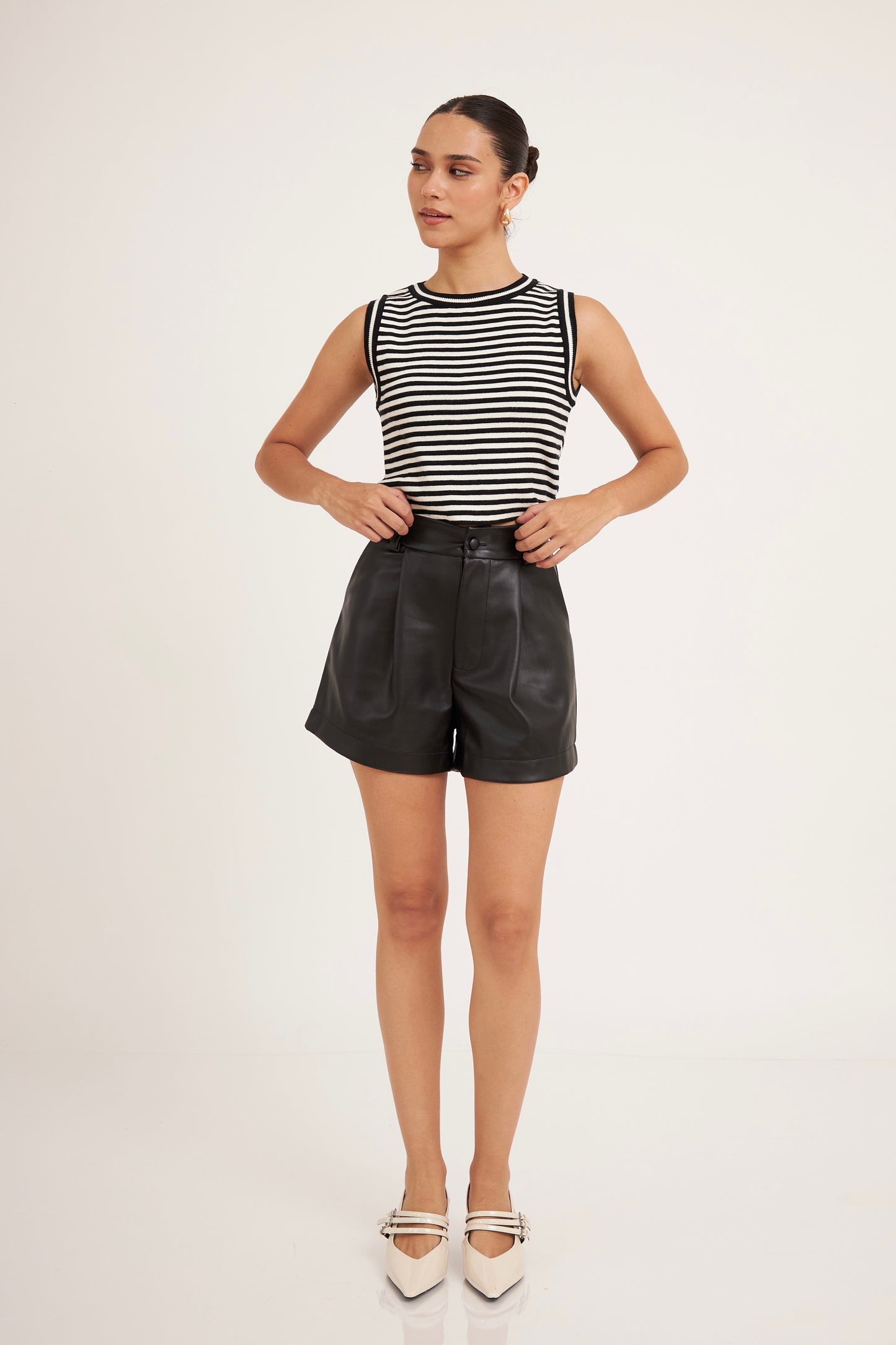 Short Leather Negro